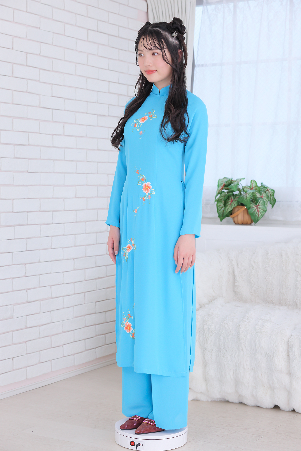 p_mai-h_02_002.jpg