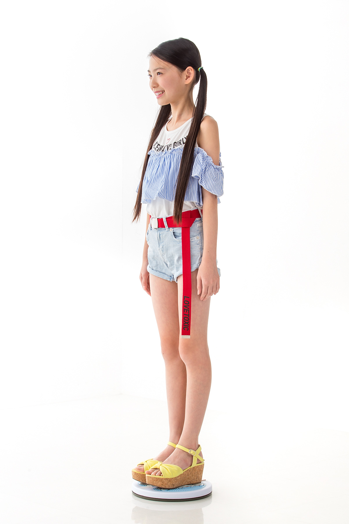 st2_whitey_yuzuki_r02_002.jpg